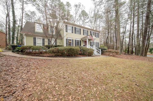 3 Landsdowne Dr, Newnan, GA 30265-1236