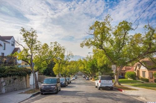 1517 Garfield Ave, Glendale CA  91205-3841 exterior