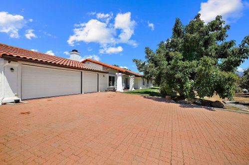 27312 Carlata Ln, Valley Center, CA 92082-6815