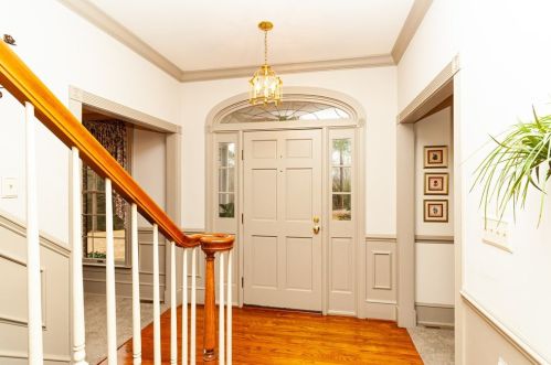 208 Sunset Dr, Mc Cormick, SC 29835-8210