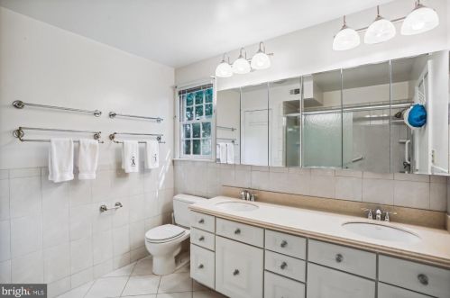 11924 Viewcrest Ter, Silver Spring MD 20902-1553 exterior