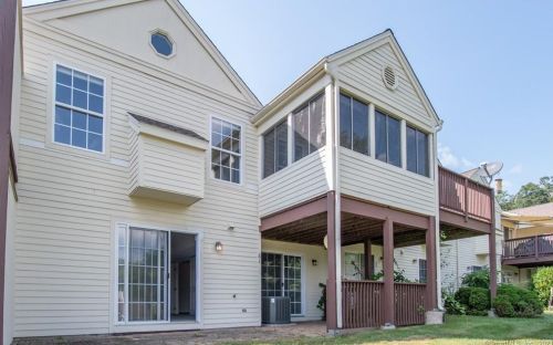 61 Elizabeth Cir, Sandy Hook, CT 06482-1091