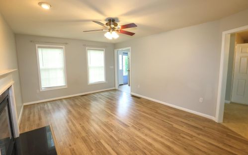 43 Majestic Ave, Nashua, NH 03063-3300