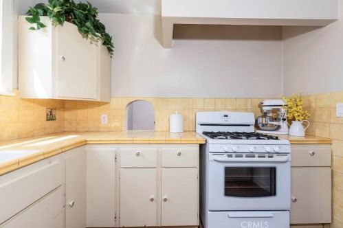 512 Bush St, Anaheim CA  92805-2116 exterior