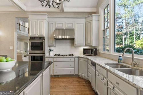 7660 Ball Mill Rd, Atlanta GA  30350-4406 exterior