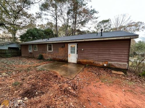 675 Lakeridge Dr, Conyers GA  30094-2676 exterior