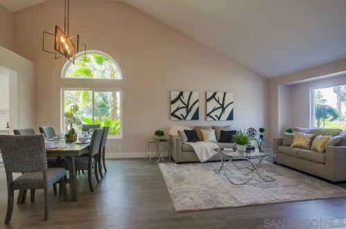 1301 Darwin Dr, Oceanside, CA 92056-6608