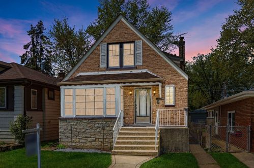 3106 Vernon Ave, Brookfield, IL 60513-1441
