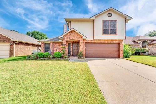 8545 Mystic Trl, Fort Worth, TX 76118-7492