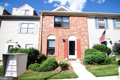 9 Van Buren Pl, Trenton, NJ 08648-4346