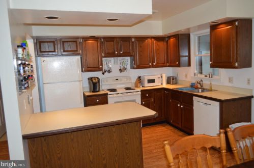 28 Garland Ct, Carlisle PA 17013-4409 exterior