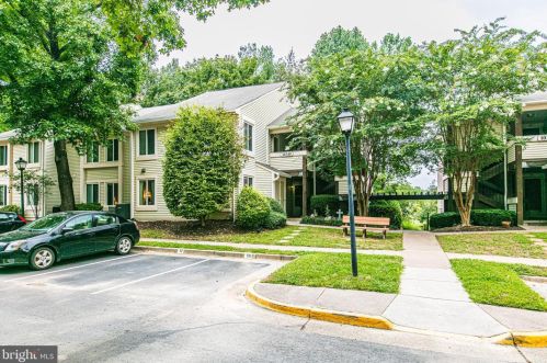 10340 Rein Commons Ct, Springfield VA  22015-2829 exterior