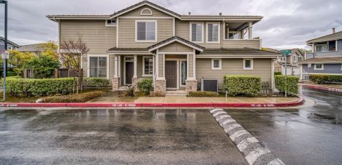 272 Shimmer Ct, Milpitas, CA 95035-4344