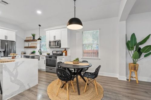 11920 Pecan Gate Way, Webberville TX 78653-3975 exterior