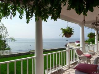 196 Shore Rd, Greenwich CT  06830 exterior