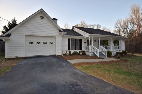 4051 Sunset Ct, Porterdale, GA 30014-0672
