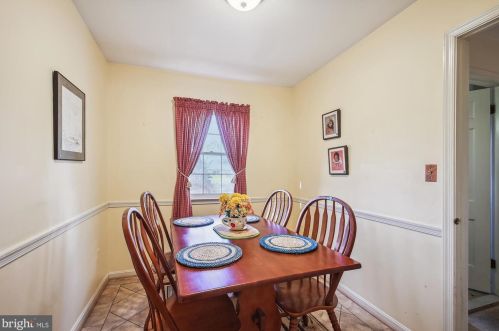 16 Severn Riv Rd, Severna Park MD 21146-4659 exterior