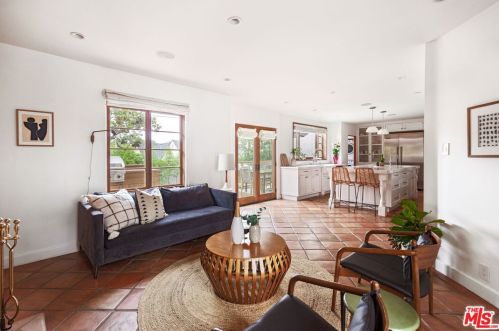 1114 Mountain St, Glendale CA  91207-1834 exterior