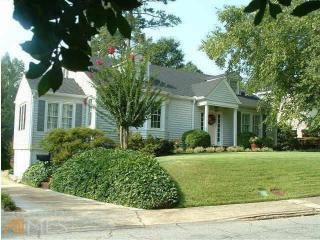 42 Nimmons St, Newnan, GA 30263-2646