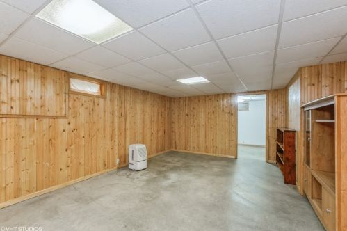 523 Lynn Ave, Sycamore IL  60178-3007 exterior