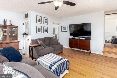 1217 Pine Ave, Shady Side MD 20764-9575 exterior