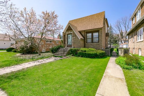 3442 Oak Ave, Brookfield, IL 60513-1337