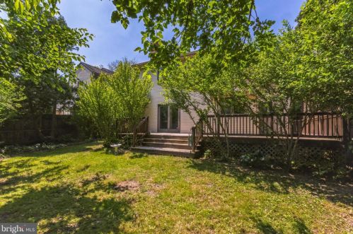 142 Hawthorne Ave, Tavistock NJ 08033-1401 exterior