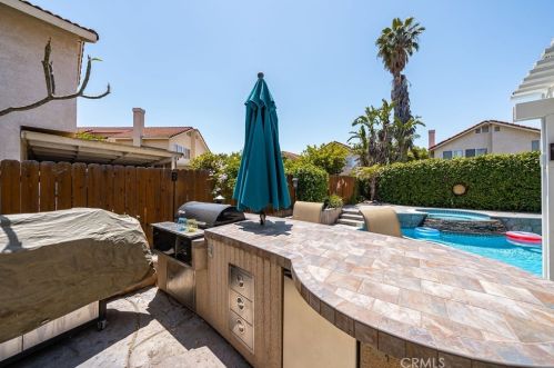 3670 Windstorm Way, Riverside CA  92503-4505 exterior