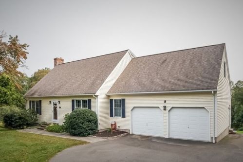 20 Middlesex Ave, Chester, CT 06412-1309