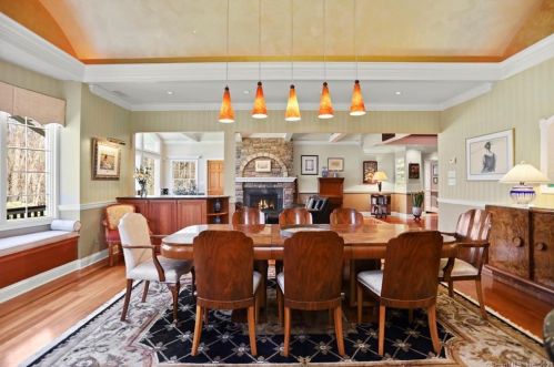 17 Carrington Dr, Greenwich CT  06831-3119 exterior