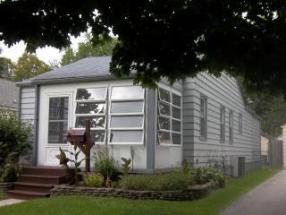 5927 Deane Dr, Toledo, OH 43613-1123