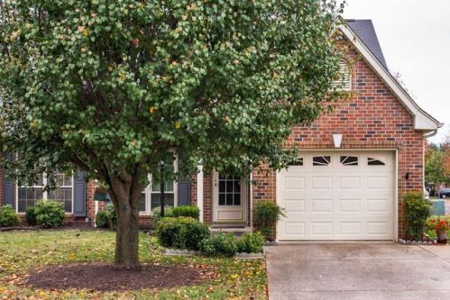 2215 River Chase Dr, Murfreesboro, TN 37128-4851