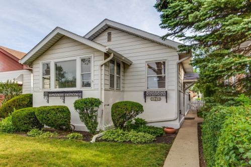 5504 Warwick Ave, Chicago, IL 60641-3229