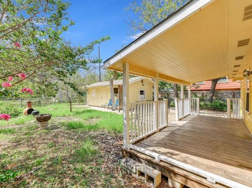 6107 Felix Ave, Austin TX  78741-3312 exterior