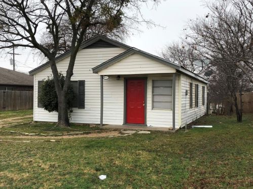 8032 Elizabeth Ln, Fort Worth TX  76116-5130 exterior