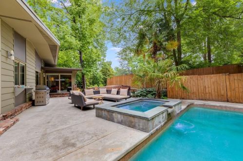 2625 Flemington Rd, Atlanta GA  30345-3507 exterior