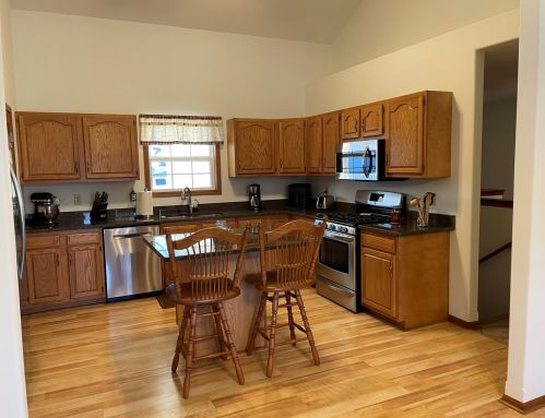 374 Mcguire Dr, Manteno, IL 60950-1572