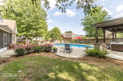 114 Vinings Place Dr, Warner Robins GA  31088-1503 exterior