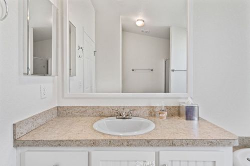 2550 Pacific Coast Hwy, Torrance CA  90505-7045 exterior