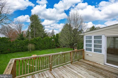 2860 Southwick Dr, Lancaster PA  17601-3549 exterior