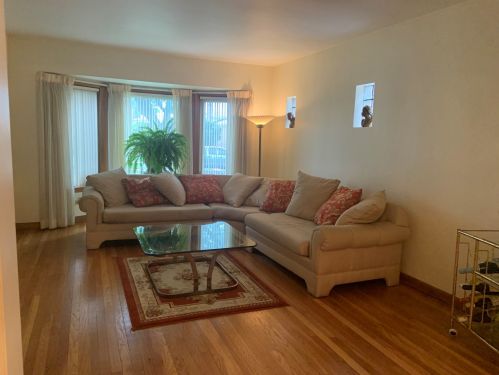 9629 Perry Ave, Chicago, IL 60628-1343