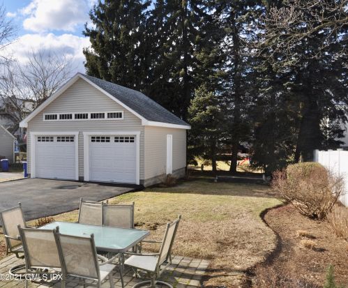 98 Prospect St, Greenwich CT  06830-6820 exterior