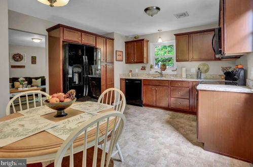 948 Walnut St, Hanover PA 17331-1523 exterior