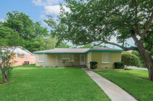 5500 Volder Dr, Fort Worth, TX 76114-4526