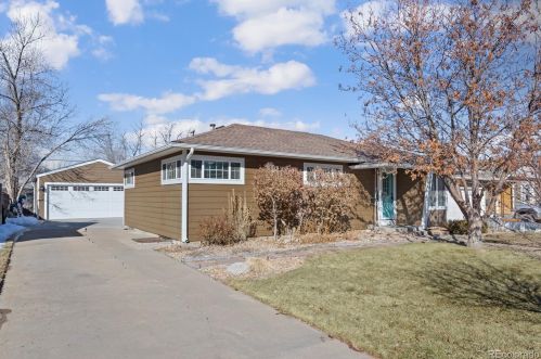 4861 Washington St, Englewood, CO 80113-6927