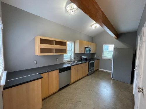 1418 Beaumont St, Dallas TX  75215-1926 exterior