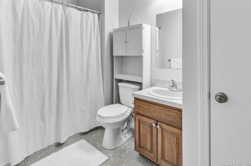 51 Hidden Knolls Cir, Upper Stepney CT  06468-2722 exterior