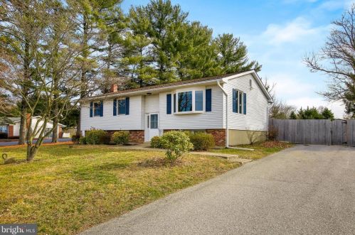 5625 Woodbine Rd, Woodbine, MD 21797-9511