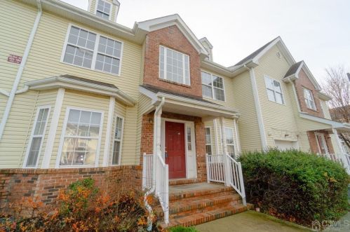 195 Pinelli Dr, Piscataway, NJ 08854-2262
