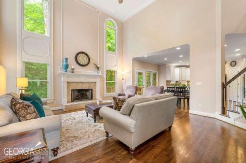 165 Fieldsborn Ct, Atlanta GA  30328-1039 exterior